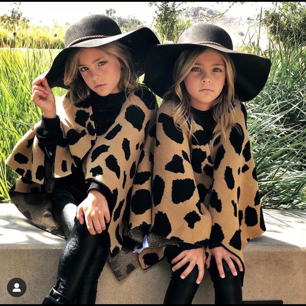 Little Trendsetter Leopard Capes